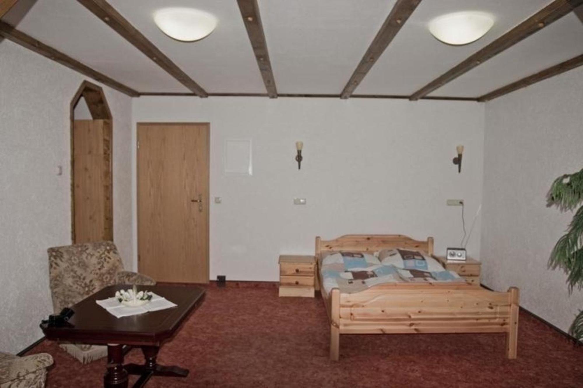 Gaestezimmer In Kleiner Ferienanlage Mit Vielen Freizeitmoeglichkeiten Appartement Harzgerode Buitenkant foto